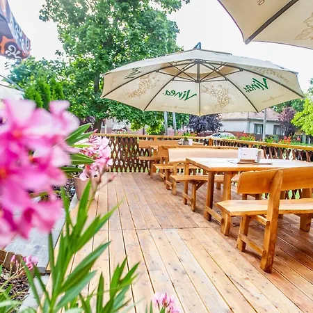 Vendégház Tücsök