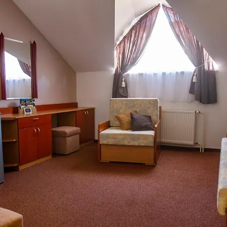 Tücsök Vendégház Šamorín